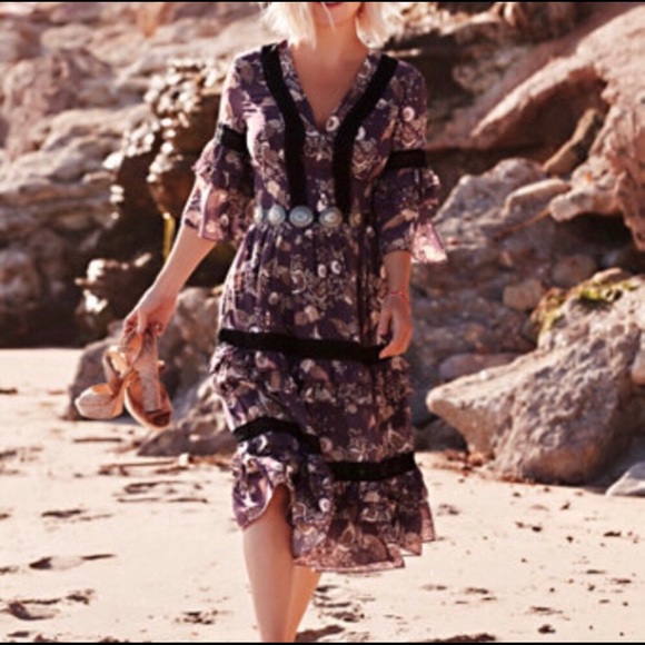 New York & Company Dresses & Skirts - New York & Co Ruffled Paisley Midi Dress